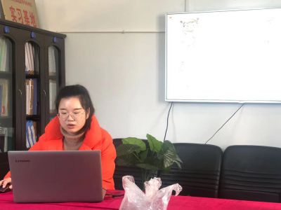 脚踏实地，一路前行——教研工作总结会